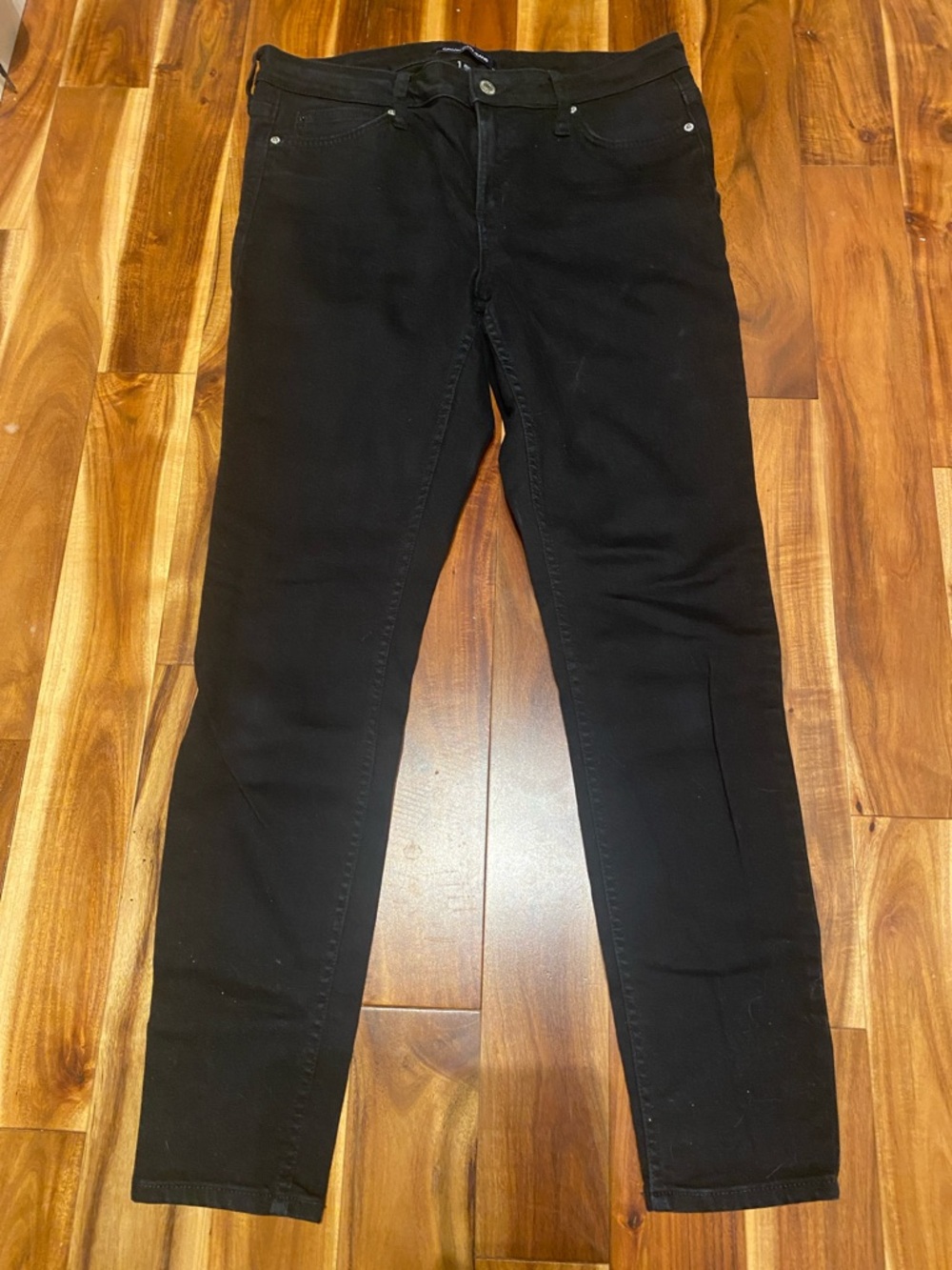 Women’s 32x32 Calvin Klein Jeans Black Skinny Tapered Jeans